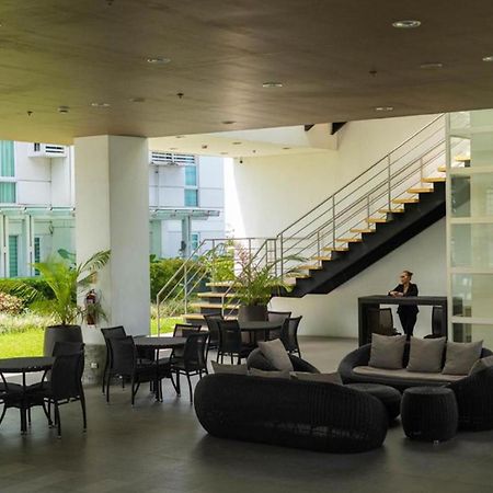 Abreeza Studio Suite 2321 - Pool, Wifi, City View, Washer, Ac, Netflix, Mall Davao Stadt Exterior foto