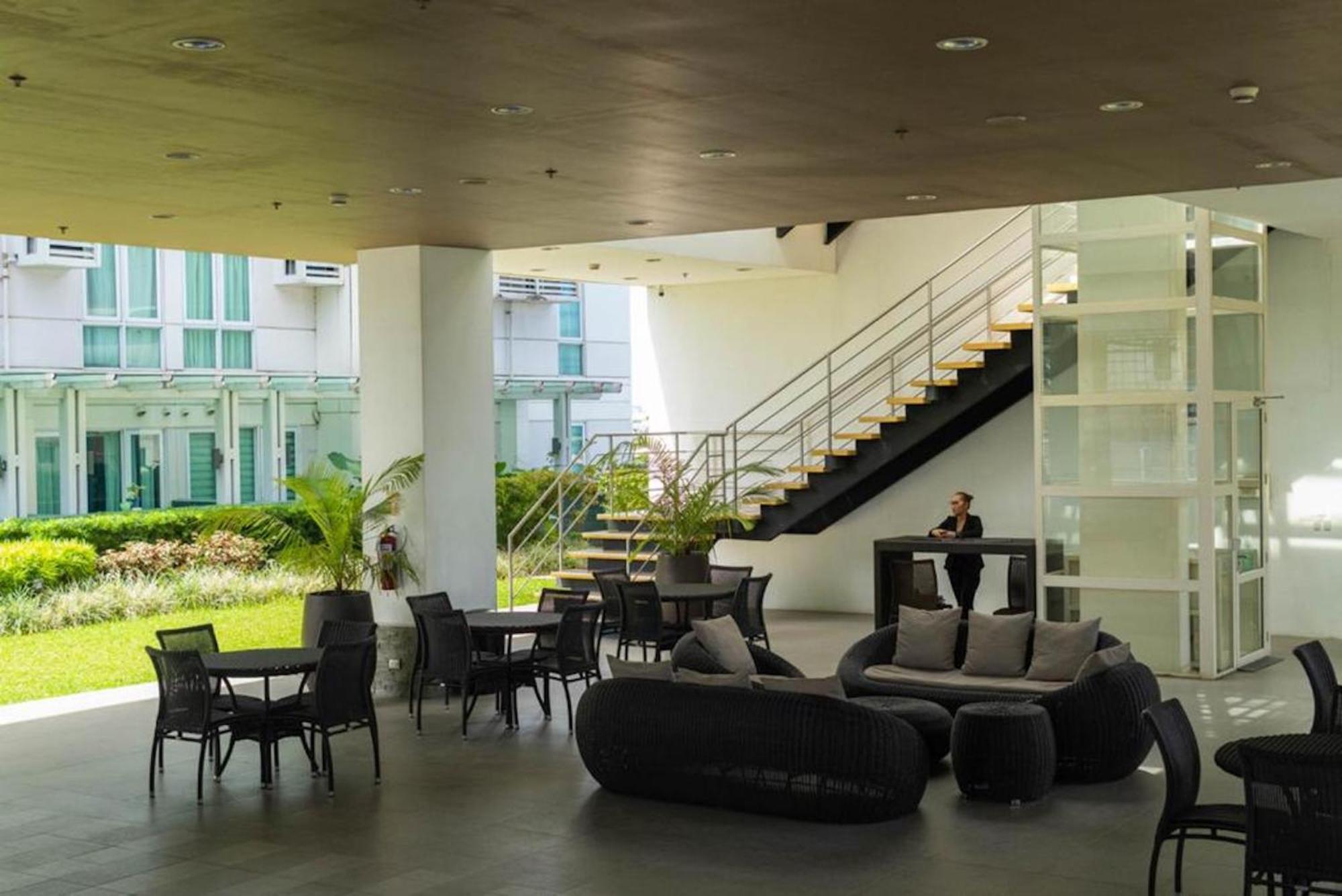 Abreeza Studio Suite 2321 - Pool, Wifi, City View, Washer, Ac, Netflix, Mall Davao Stadt Exterior foto